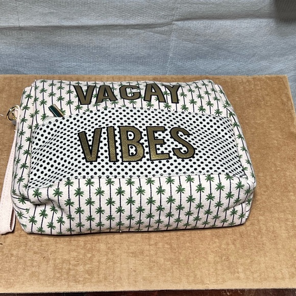 Vacation Bag - Picture 1 of 5